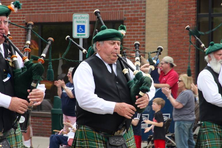 The Memorial Day Parade included a pipe and drum band. 